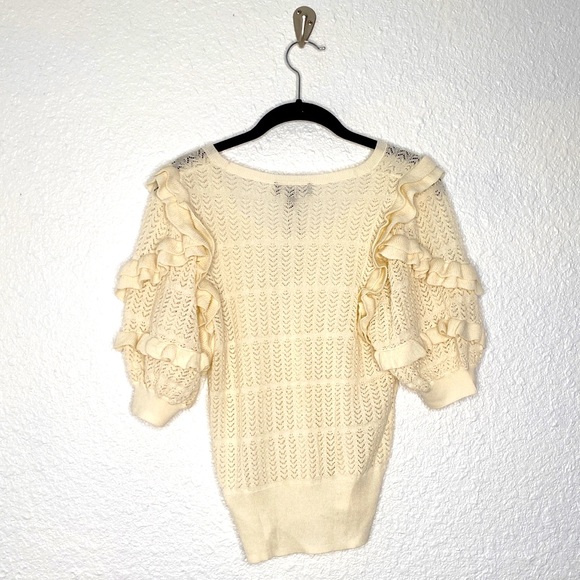 EXPRESS SHORT SLEEVE CREAM SWEATER SZ XS - Picture 2 of 9